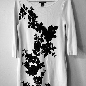 WHITE HOUSE BLACK MARKET  White/Black Floral Dress NWOT S